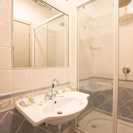 Duelle Vatican 게스트하우스 4*