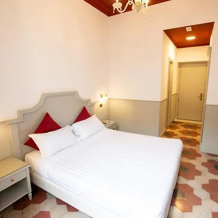 Πανσιόν Duelle Vatican 4*